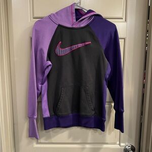 Sweatshirt 2/$30